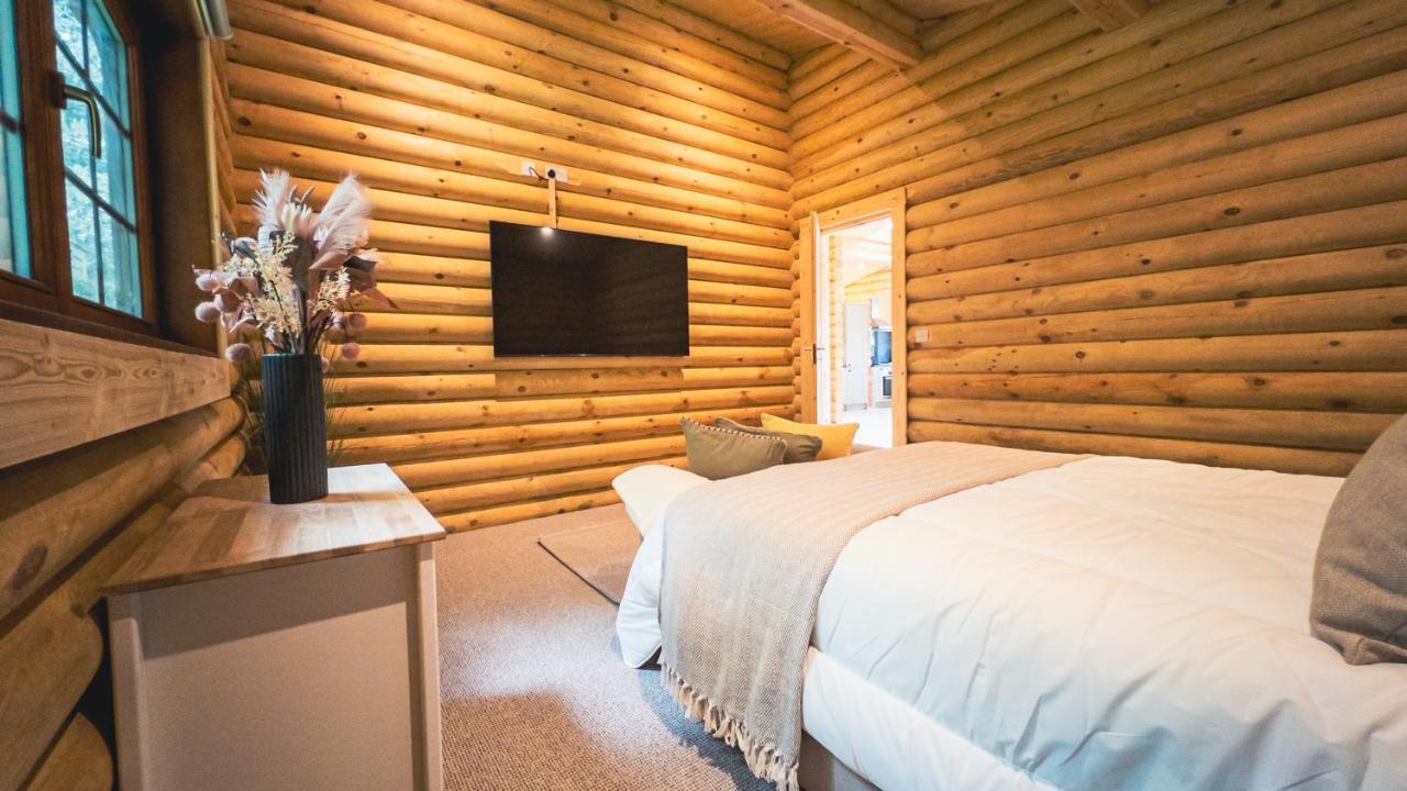 Aspen Lodge, Amazing New Log Cabin With Hot Tub - Sleeps 6 - Felmoor Park Morpeth Exterior foto